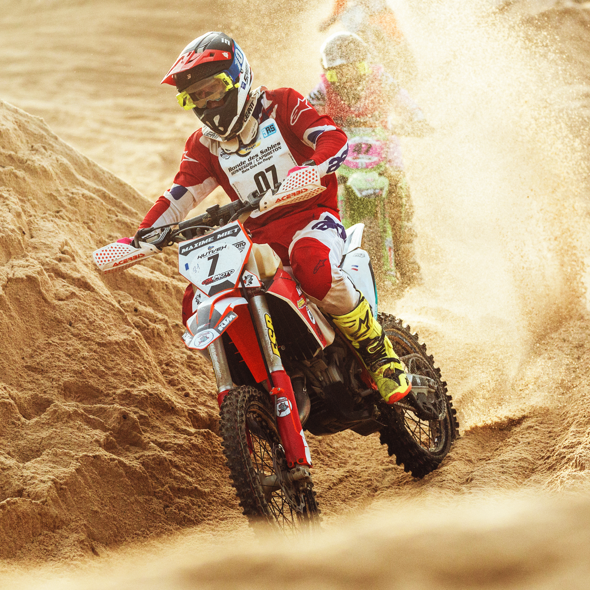 SAND RACES