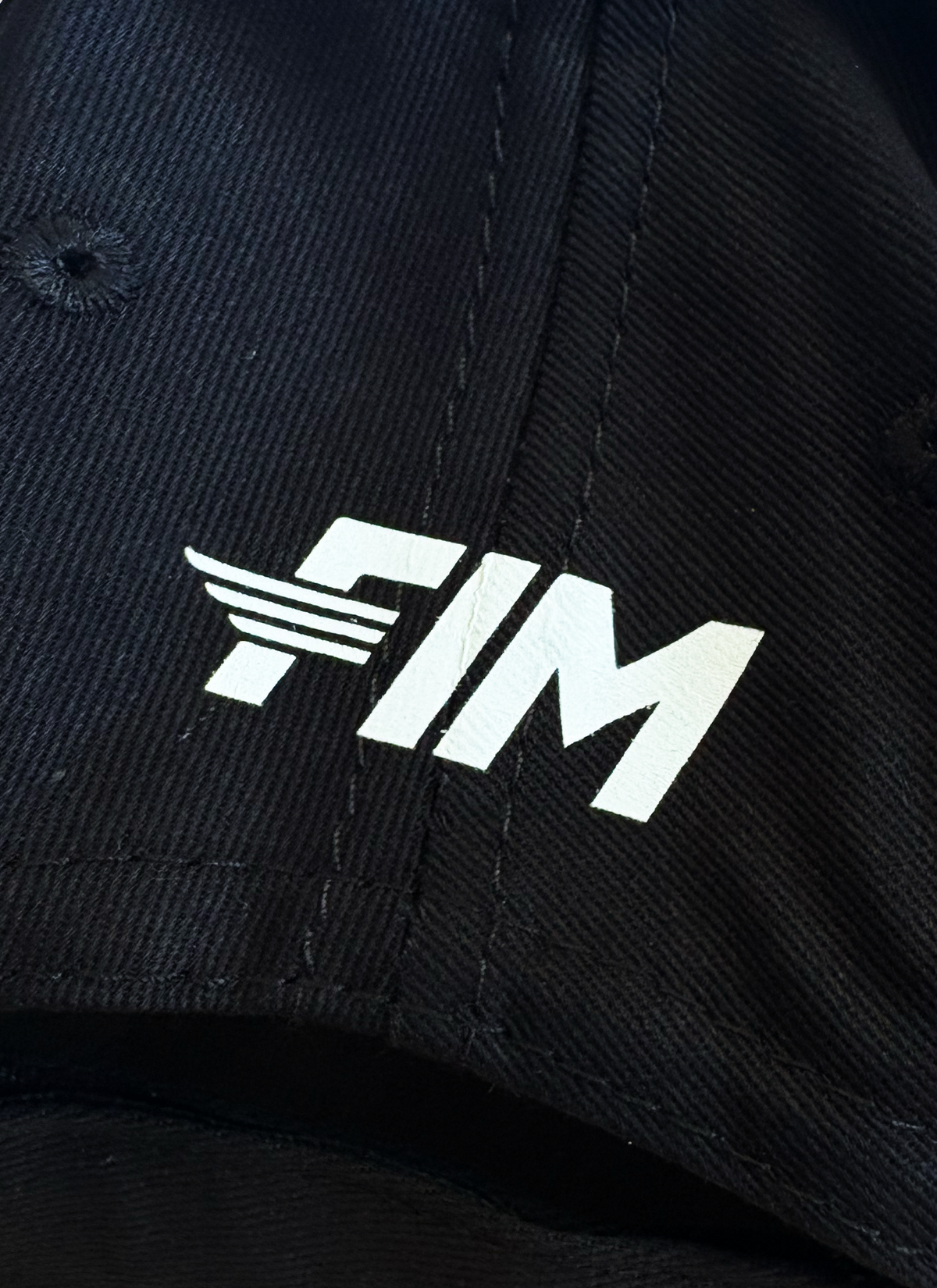 CAPPELLO CON VISIERA TRIALGP