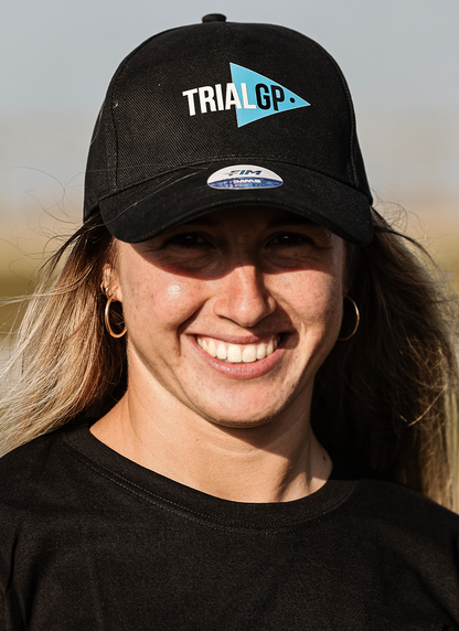 CAPPELLO CON VISIERA TRIALGP